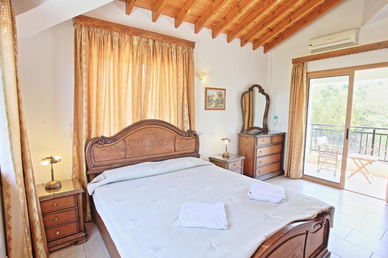 Marilena Sunset Villa 2 Agia Marina  Exterior photo