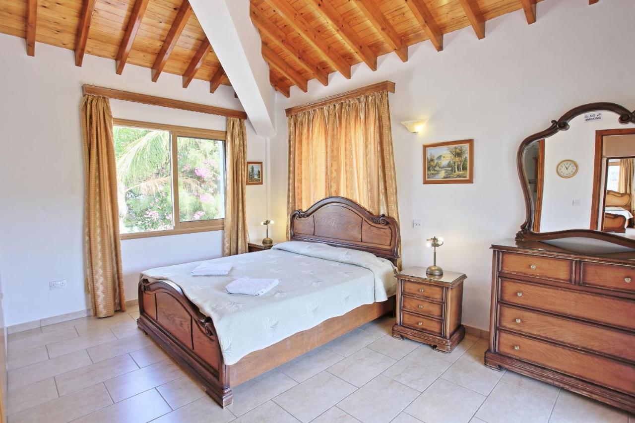 Marilena Sunset Villa 2 Agia Marina  Exterior photo
